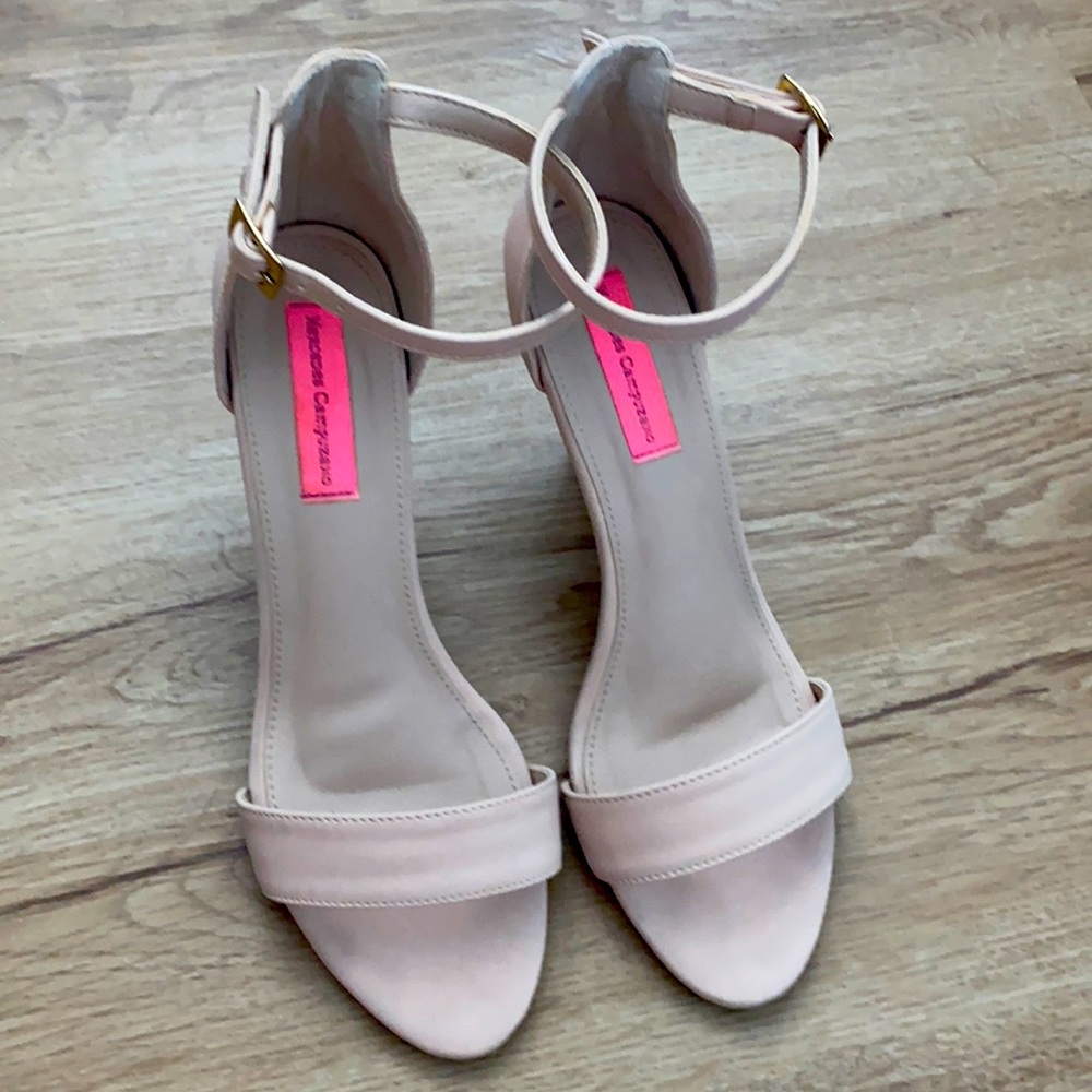 Nude heel sandal